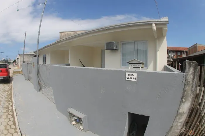 Casa Mobiliada para Aluguel Anual em Morretes  Itapema