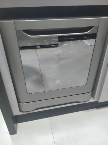Máquina lava louças 8 serviços Eletrolux (com defeito)