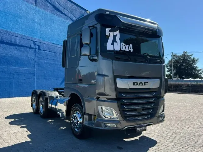 Caminhão Daf Xf FTT 530 6x4 ano 2023/2023 Cinza Teto Baixo