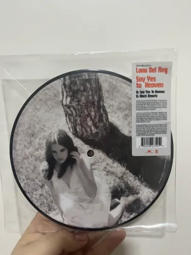 Lana Del Rey - Yes to heaven ( 7 singles)