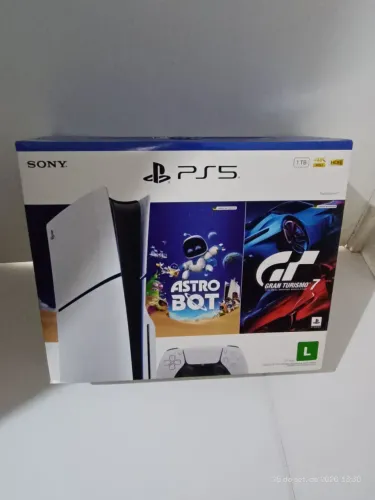 PlayStation 5 slim 1TB com leitor de mídia física