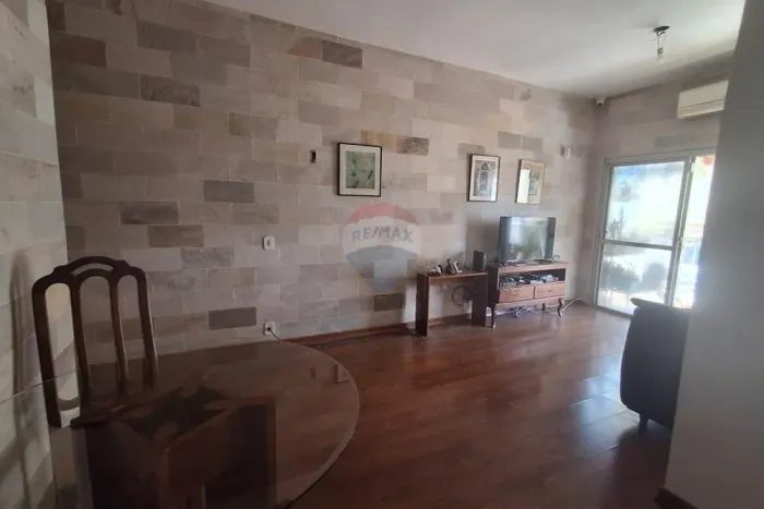 Apartamento em Botafogo 62m² | 1 quarto, varanda, vaga e dependência reversível