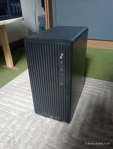 Computador básico (Léia a descrição)