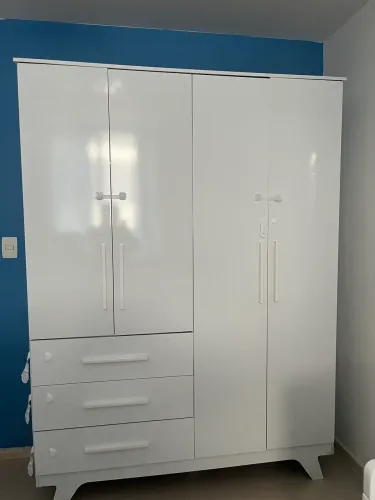 Guarda roupa bebê novo e de qualidade