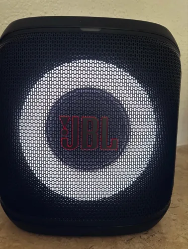 Vendo caixa Jbl party box essencial 2