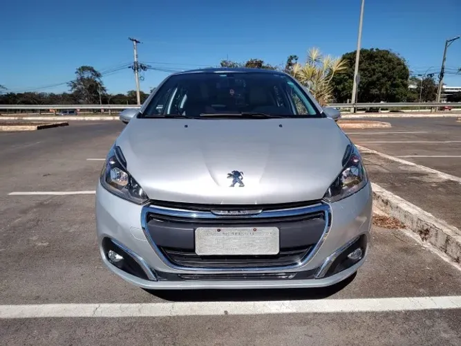 Peugeot 208 Allure 1.2 Flex 12V 5P Mec. 2017