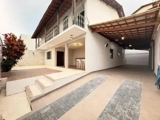 Casa com 04 quartos e 03 vagas 200m² - Santa Amélia