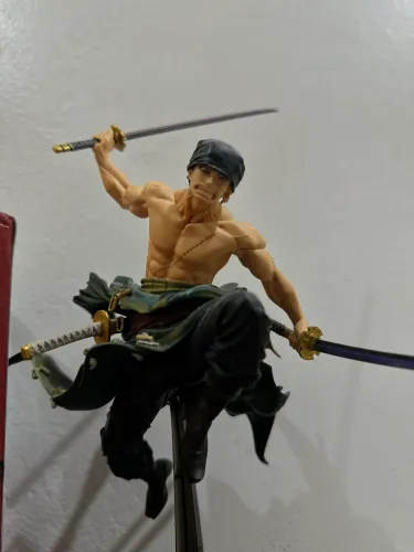 Action figure zoro Banpresto original com caixa