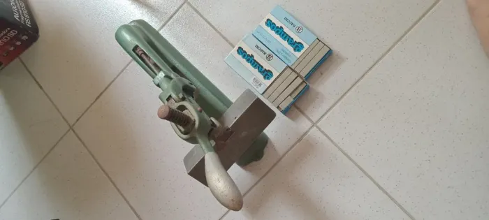 Grampeador Encadernador Gráfico Profissional de Bancada + Grampos