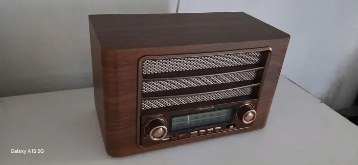 Radio modelo antigo
