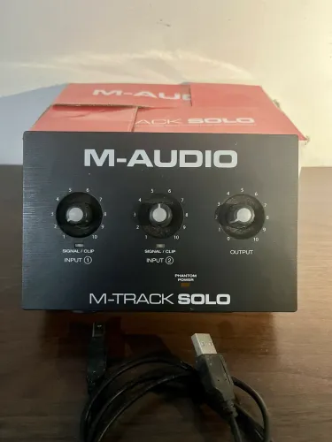 Interface de Audio M track Solo