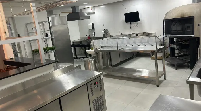 Pizzaria completa - Equipamentos profissionais Fornoflex, Macom e Netter