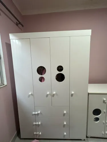 Guarda Roupa e Comoda Infantil Cor Branco