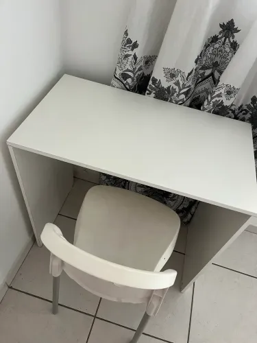 Vendo mesa para estudo