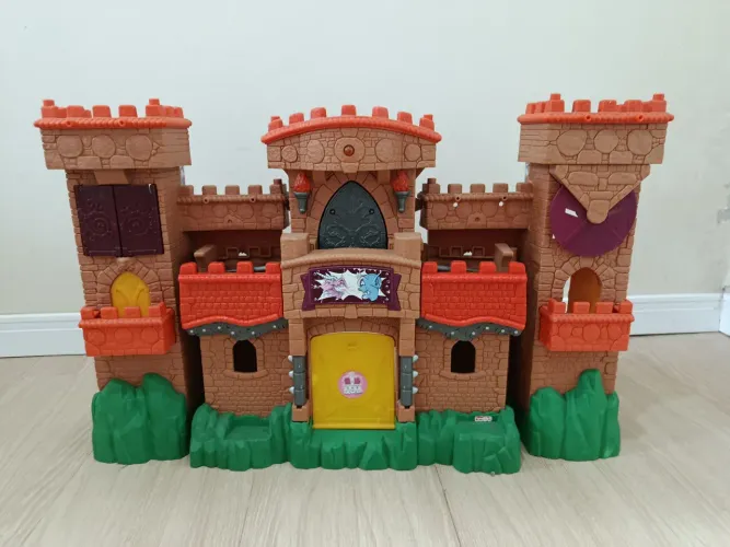 Castelo Imaginext - Bonecos e outros