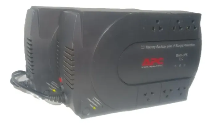 02 Nobreaks APC Back-UPS ES 600 