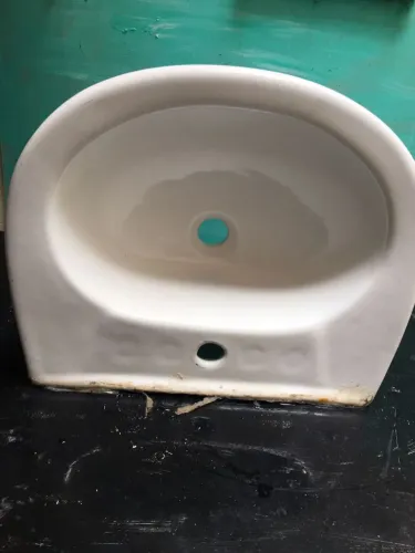 Pia cor branco,para Banheiro,sem a coluna! Aceito proposta
