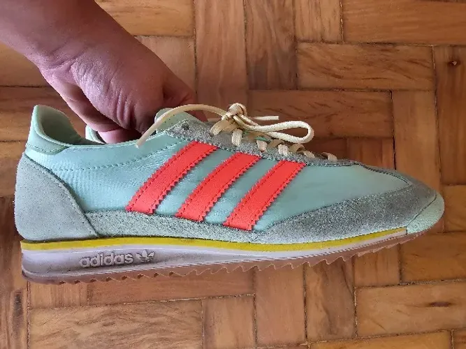 tênis adidas (USADO)