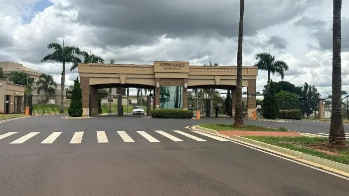 TERRENO DE ILHA À VENDA ? 360 m² ? ALTO DO CASTELO 1