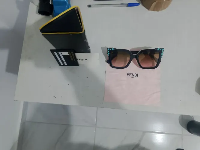 Óculos Fendi