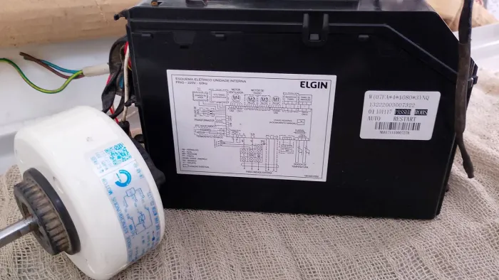 Placa completa (c/ motor ventilador) da Evaporadora Elgin HWFI09B2IA