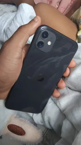 iPhone 11 Semi novo