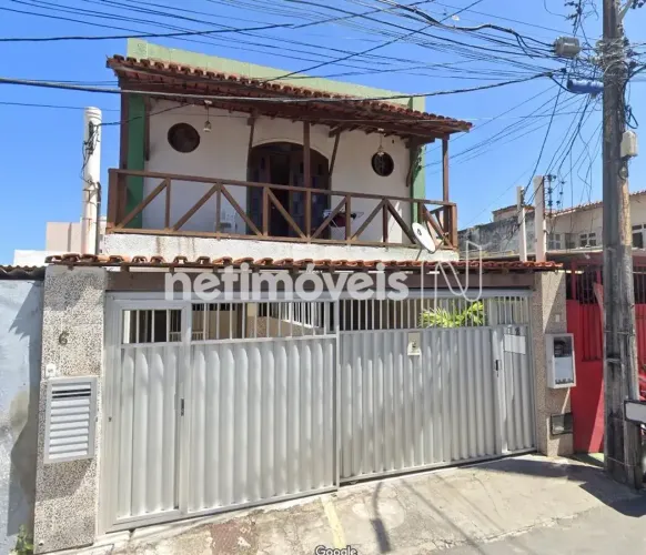 Cassa à venda - Térreo e subsolo