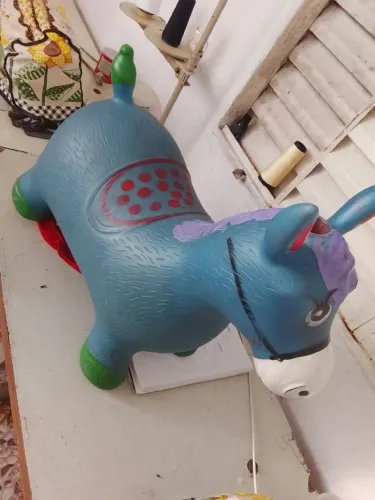 Calavalino de montar pra criança 