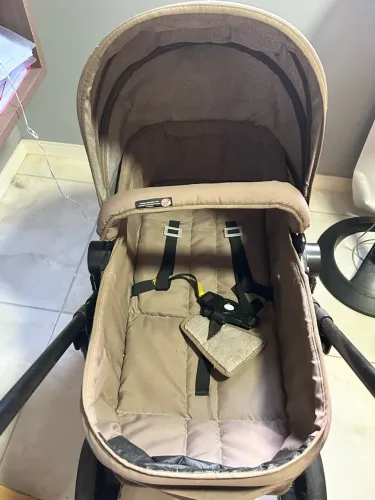 Carrinho de bebê 2 em 1 - dobrável