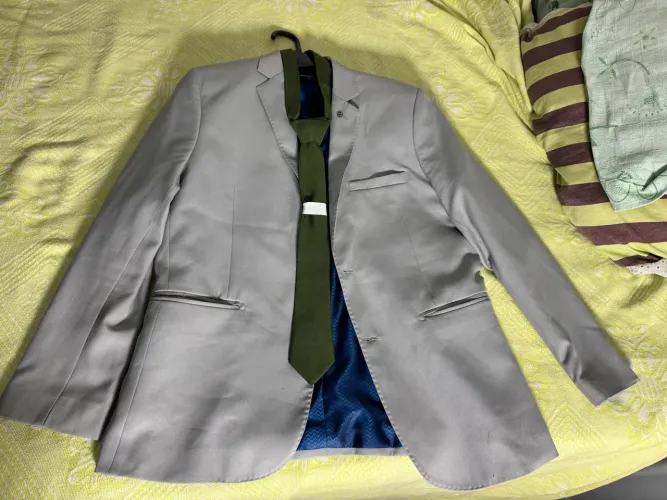 Terno Completo Pataloo Slim - Cinza Claro + Gravata + Capa Protetora ?