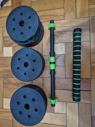 Kit Halteres e Barra de Supino Ajustável - 30kg Total (Treino em Casa)