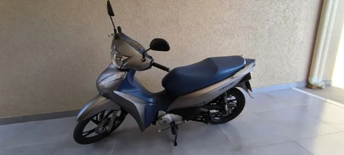 Moto Honda BIZ 125 - Parcelo no cartão