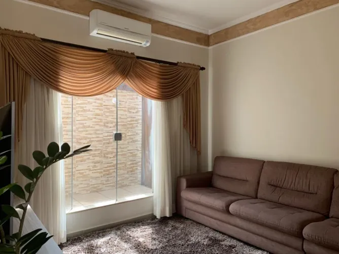 Casa com 4 dormitórios à venda, 150 m² por R$ 680.000,00 - Palm Park - Estiva Gerbi/SP