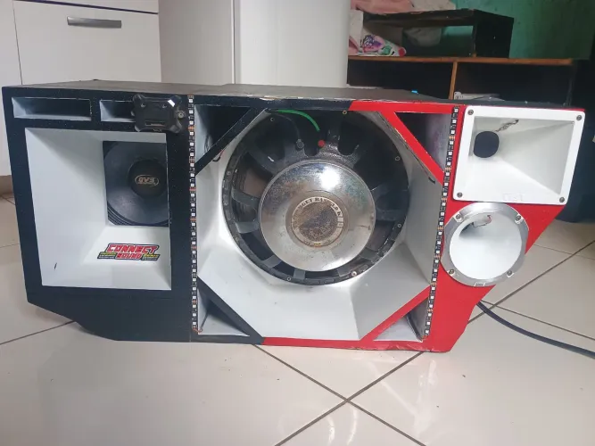 Vendo som automotivo 