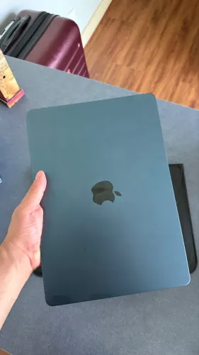 MacBook Air M5 13 - Apenas 2 meses de uso | 16GB RAM | Garantia Apple