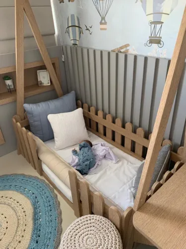 Cama infantil de madeira - personalizada
