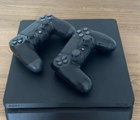 Ps4 1TB 2 Controles 8 jogos