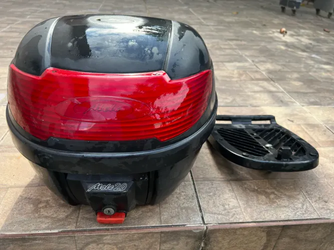 Baú de moto
