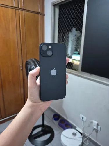 iPhone 13 com acessórios e várias capas **** só entrego em mãos ****