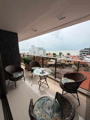 Apartamento no Bessa de 4 quartos a poucos passos do mar