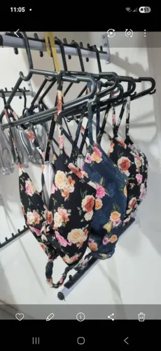 Cabide para lojas de roupas
