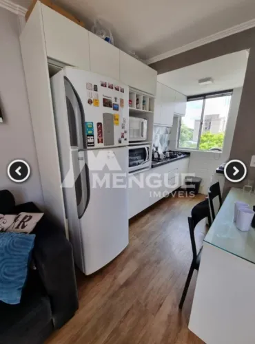 Apartamento Semimobiliado com 2 Dormitórios e 1 Vaga - Jardim Leopoldina