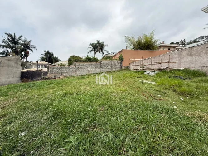 Terreno à venda no condomínio São Paulo ||