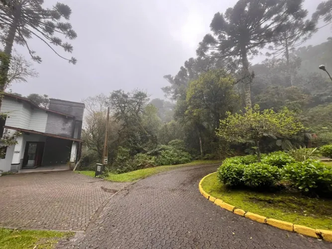 Terreno à venda com 617m2 no Condomínio Quinta da Serra em Canela - RS