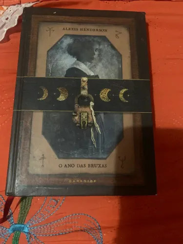Livro O ano das Bruxas