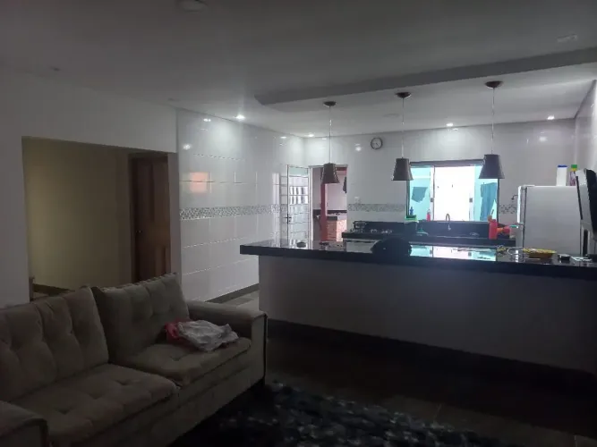 Casa com 3 quartos à venda em Contagem