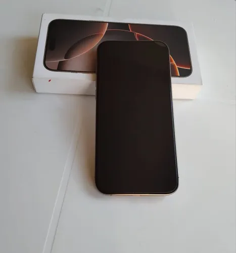 Vendo iPhone 16 pro max excelente