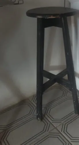 Vende-se um banco para balcão 