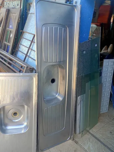 Pia de inox tamanho 2m valo $400 só ligar *71 ou zap