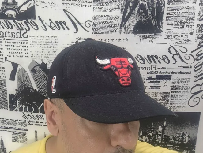 Boné Adidas Flexfit 210 Chicago Bulls Cód 4487 Usado/Original 